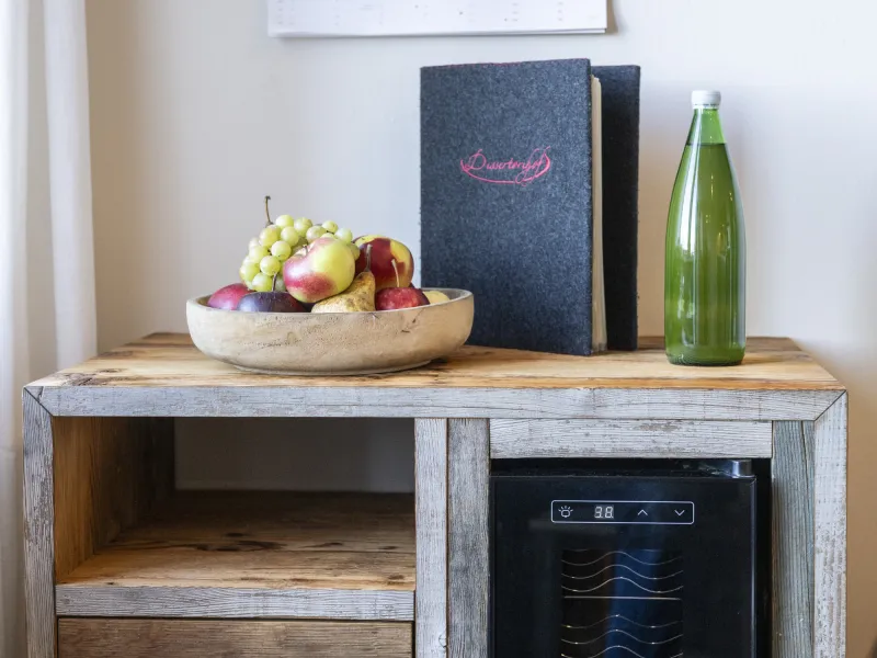Ferienwohnung Dissertorihof Kaltern Sauvignon Schrank