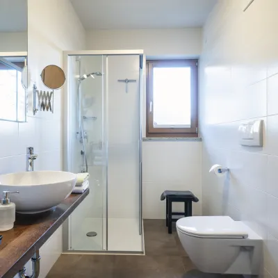 Ferienwohnung Dissertorihof Kaltern Sauvignon Badezimmer