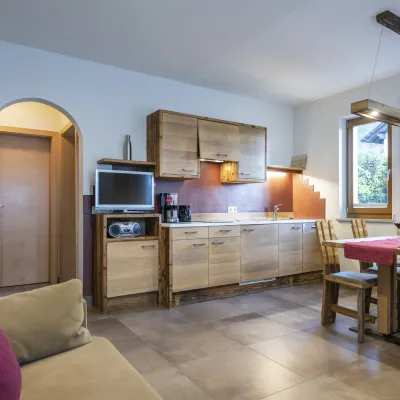 Ferienwohnung Dissertorihof Kaltern Vernatsch Wohnküche