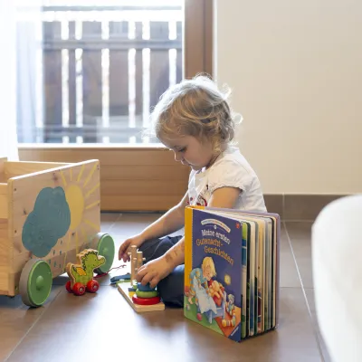 Ferienwohnung Dissertorihof Kaltern Vernatsch Spielkiste