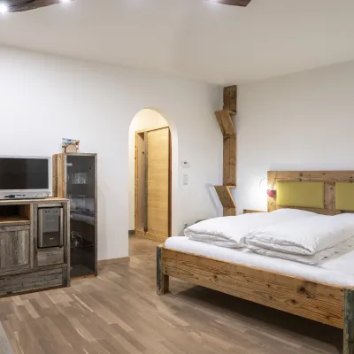 Ferienwohnung Dissertorihof Kaltern Weißburgunder Schlafzimmer