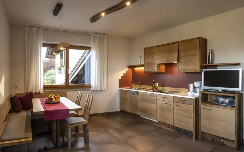 Dissertorihof holiday apartment in Caldaro Merlot kitchen-diner