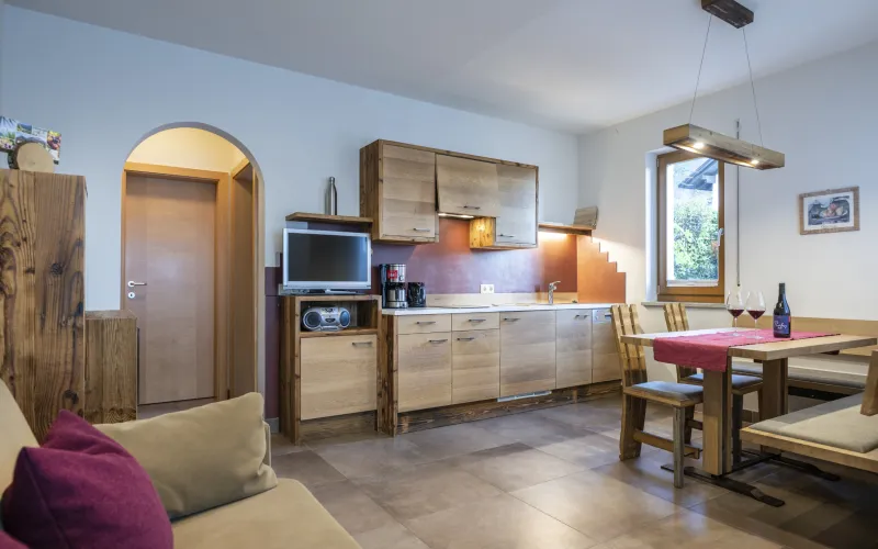 Dissertorihof holiday apartment, Kaltern Vernatsch kitchen-diner