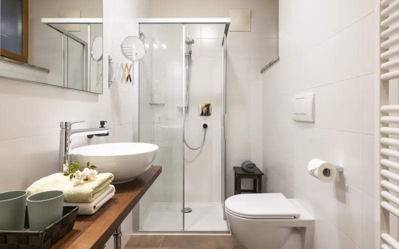 Ferienwohnung Dissertorihof Kaltern Weißburgunder Badezimmer