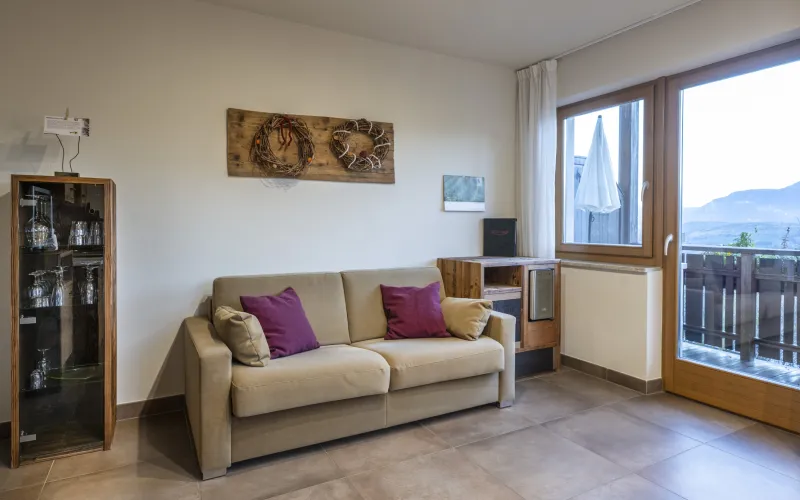 Ferienwohnung Dissertorihof Kaltern ausziehbares Sofa