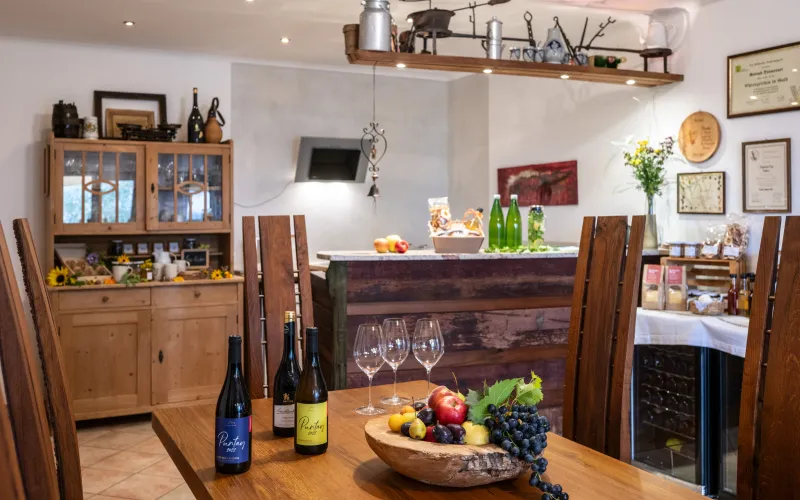 Farm shop and cellar at the Dissertorihof in Kaltern