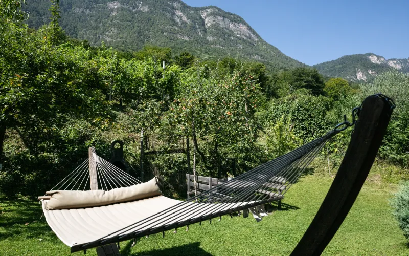 Giardino per rilassarsi al Dissertorihof a Caldaro